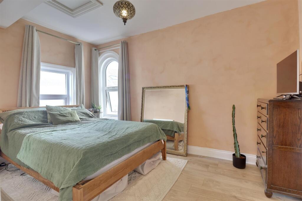 Apartment in Portsmouth - More