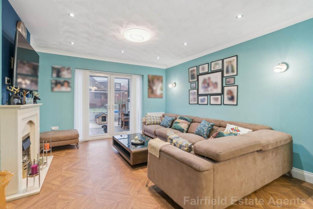 Prestwick Road, Watford, WD19 photo 4