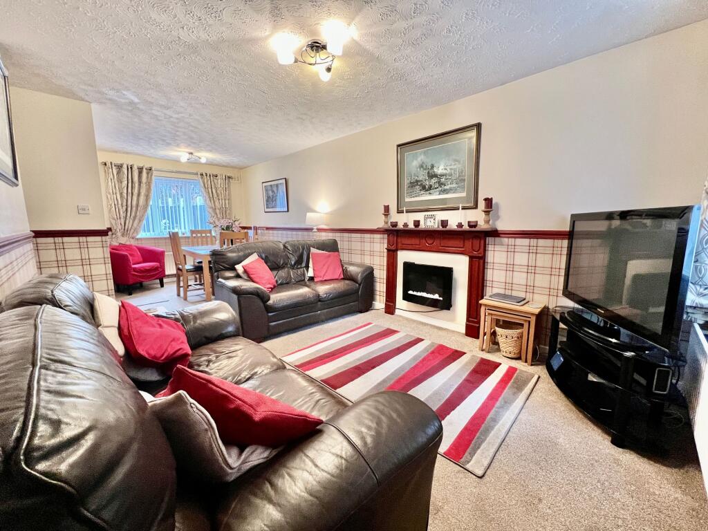 Palmwood Close, Gonerby Hill Foot, NG31 photo 2