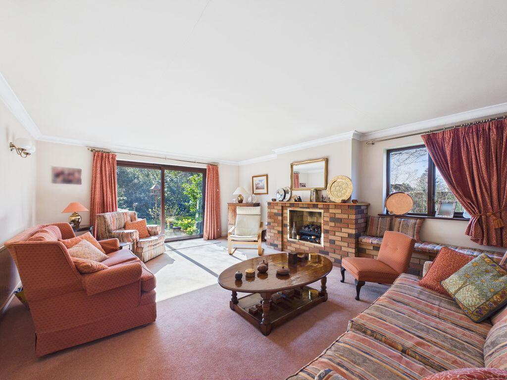 Brookfield Road, Churchdown photo 3