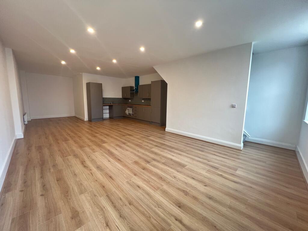 Main image of property: 9 College Street