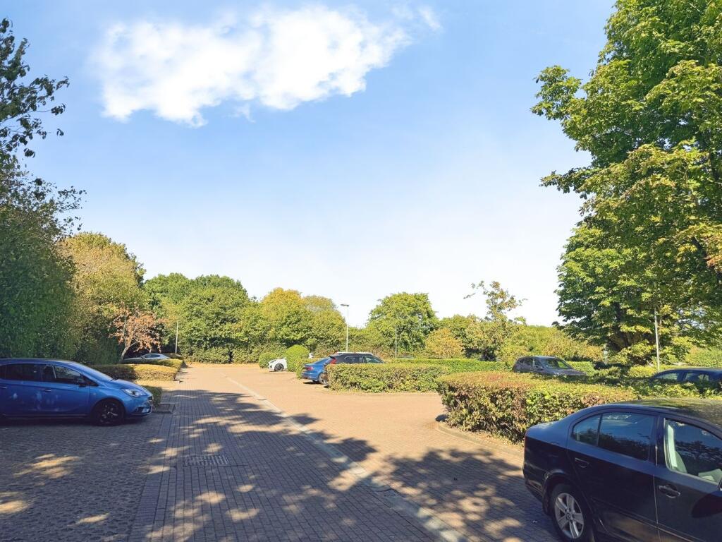 Apartment in Chelmsford - View 4