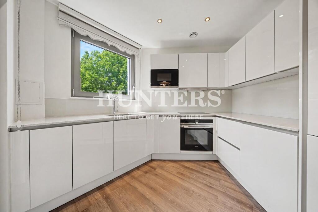 Apartment in London - More