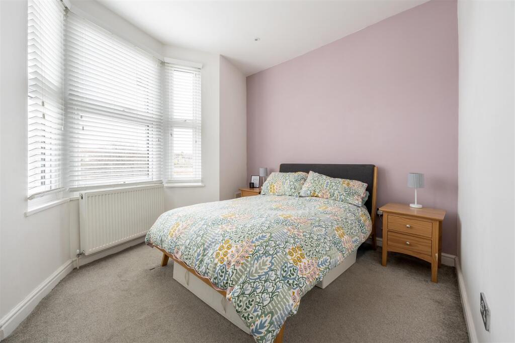House in London - View 5