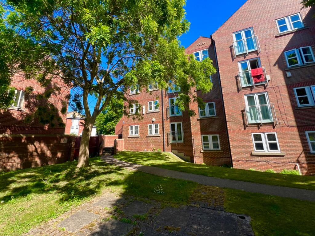 Main image of property: Kensington Terrace, Hyde Park, Leeds, LS6