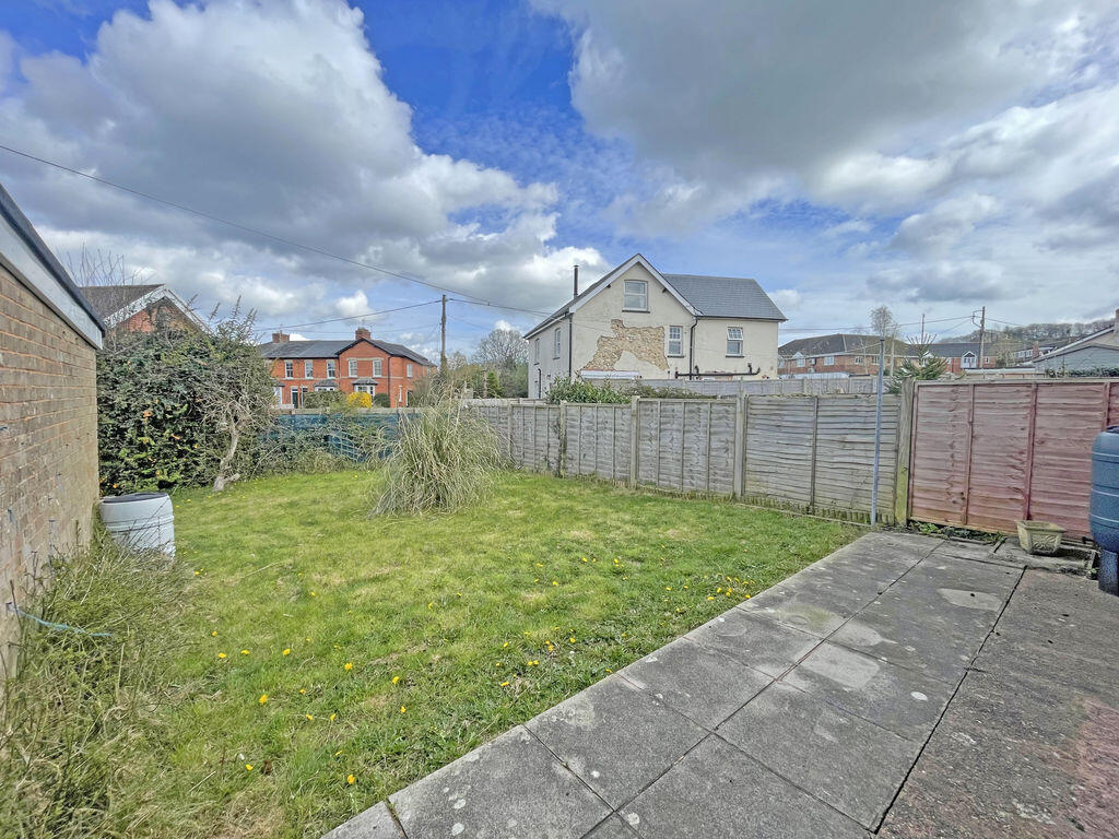 10, Castle Park, Cullompton photo 2