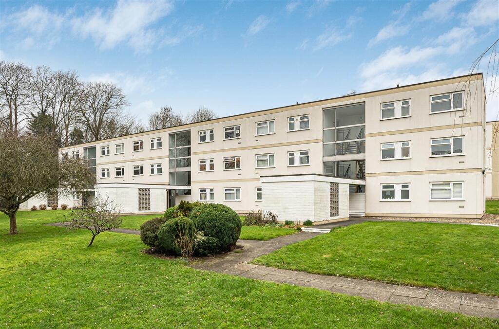 Main image of property: Hornbeam Road, Buckhurst Hill