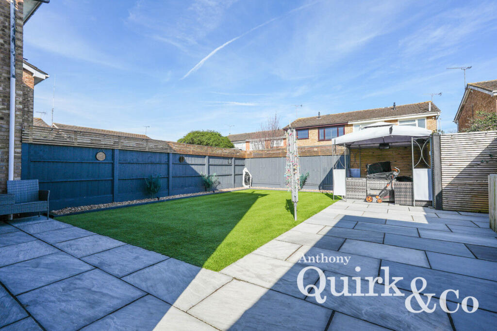 Eton Close, Canvey Island, SS8 photo 2