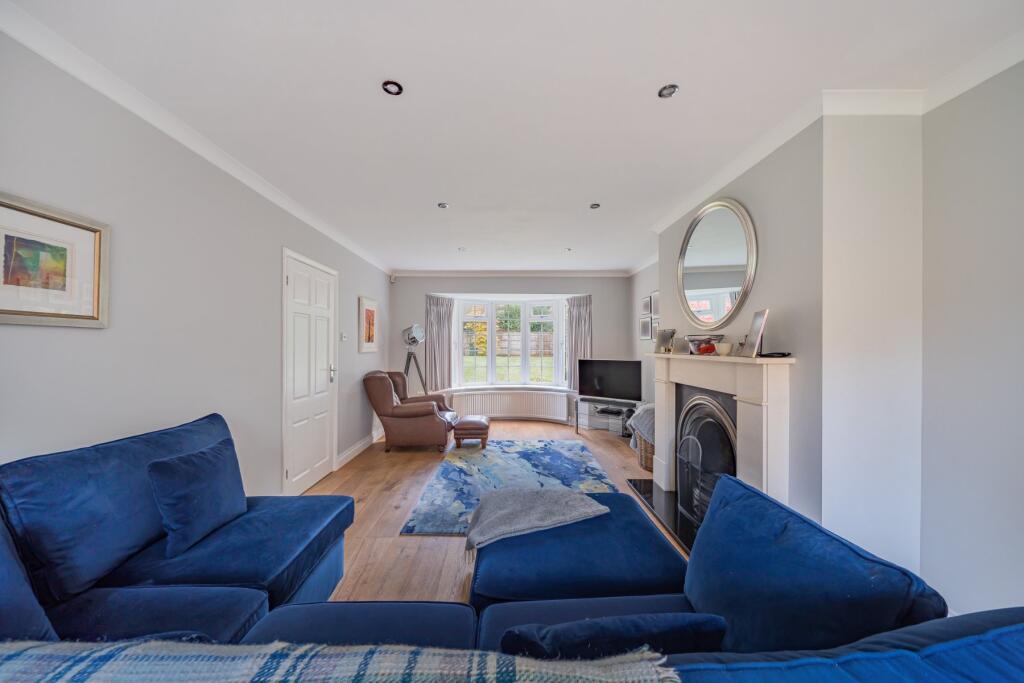 House in Woking, Surrey - View 5