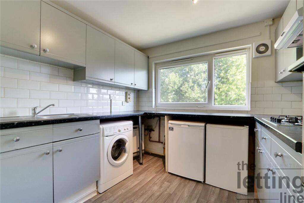 Apartment in Enfield, Southbury - View 2