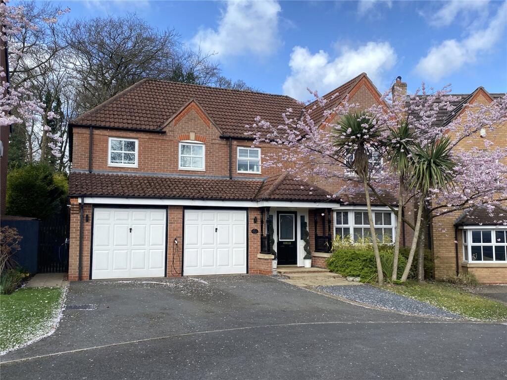 Main image of property: Paddock Close, Mansfield, Nottinghamshire, NG18