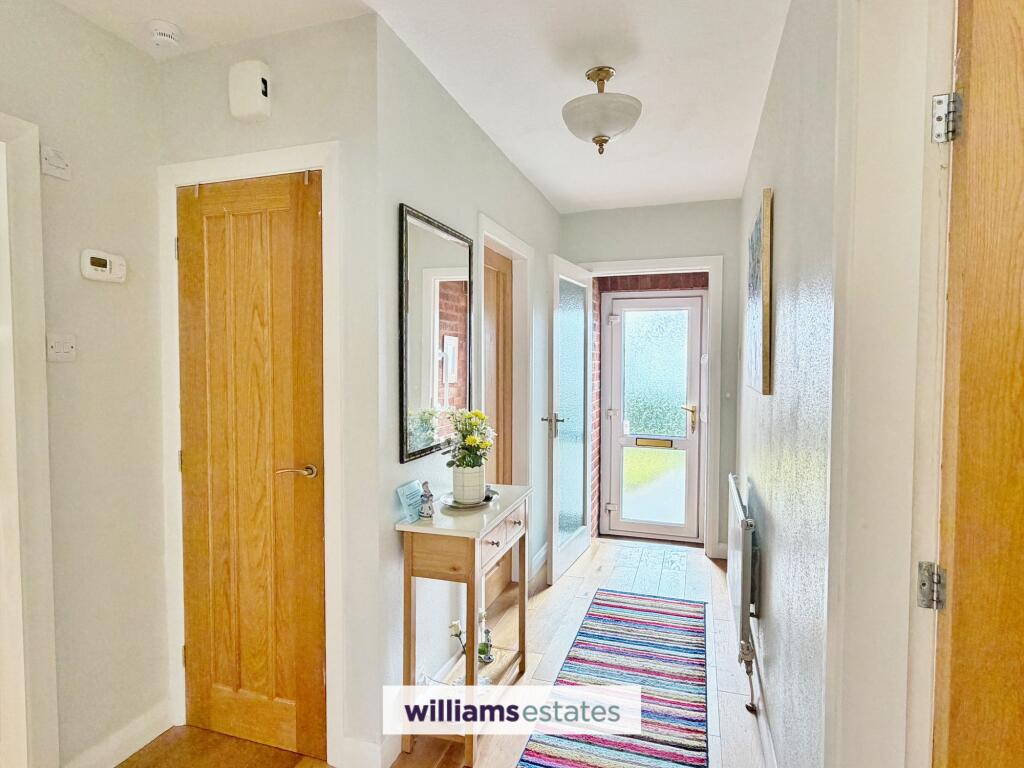 House in Denbigh, Brookhouse - View 5
