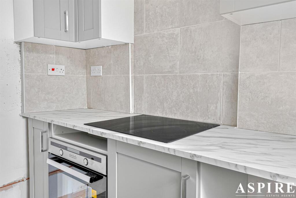 House in Romford - View 5