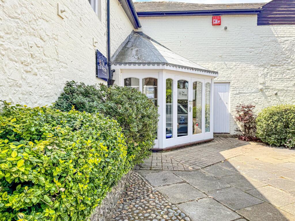 Main image of property: West Pallant, The Old Coach House, Chichester, West Sussex, PO19