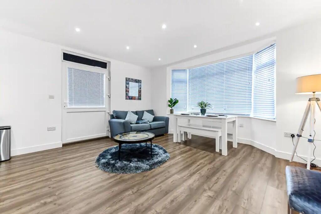 Main image of property: Broomfield Road, Chelmsford, Essex, CM1