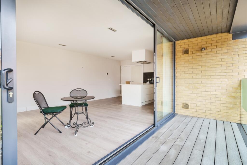 Apartment in Winchester, Hampshire - View 5