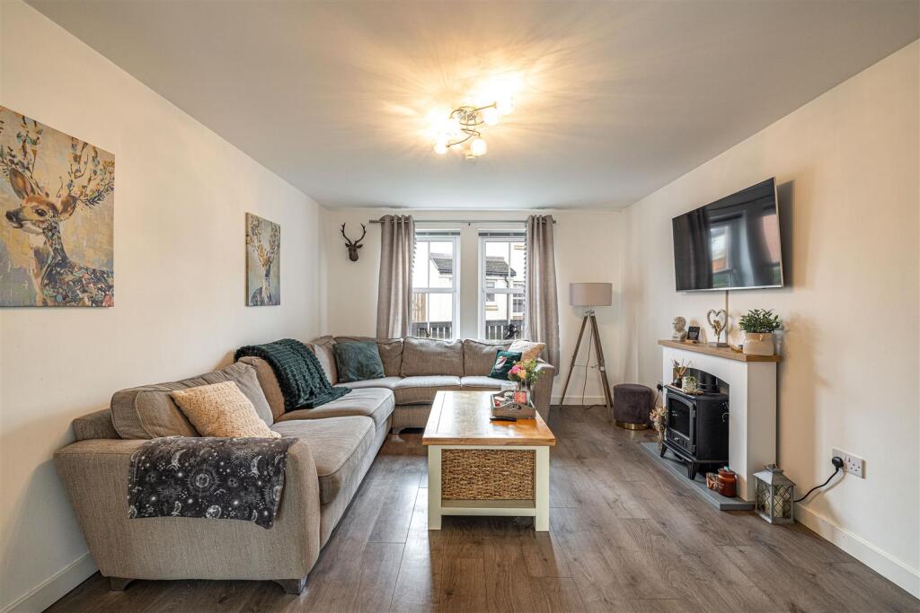 61 Kingfisher Grove, Galashiels photo 3