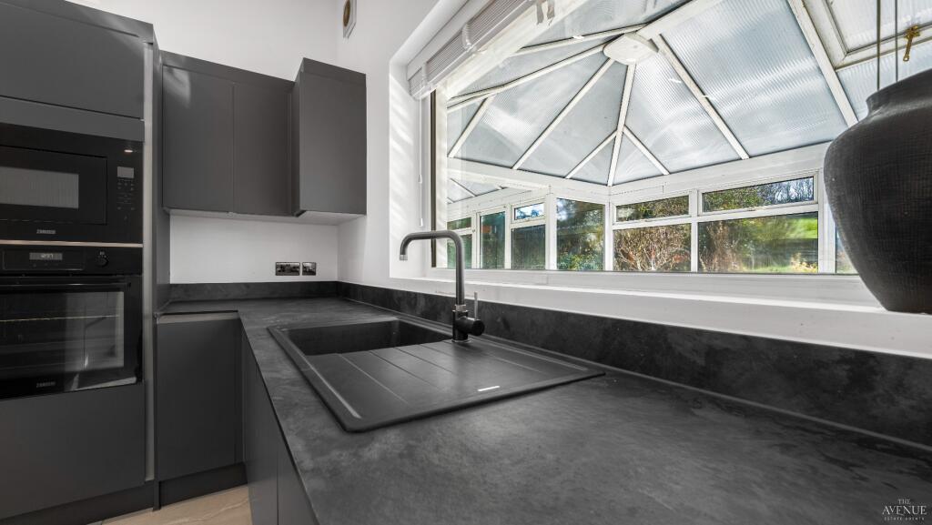 House in Stoke-on-Trent - More
