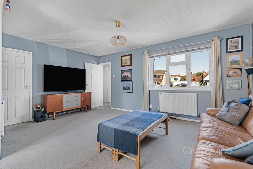 Enstone Road, Woodley, RG5 - View 3