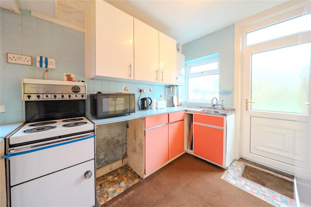 House in Leeds, West Yorkshire - View 2