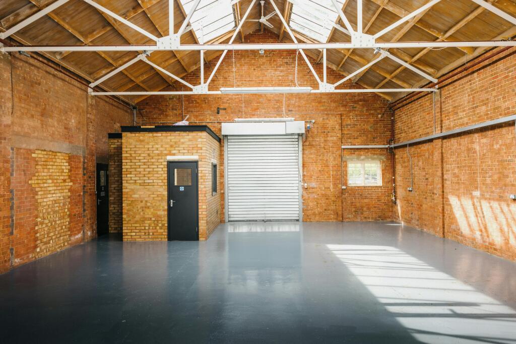 B90 Property pics-2.jpg