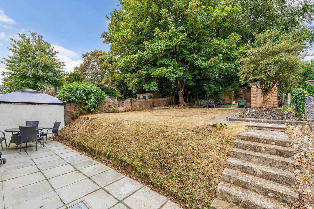 House in Southampton - View 4