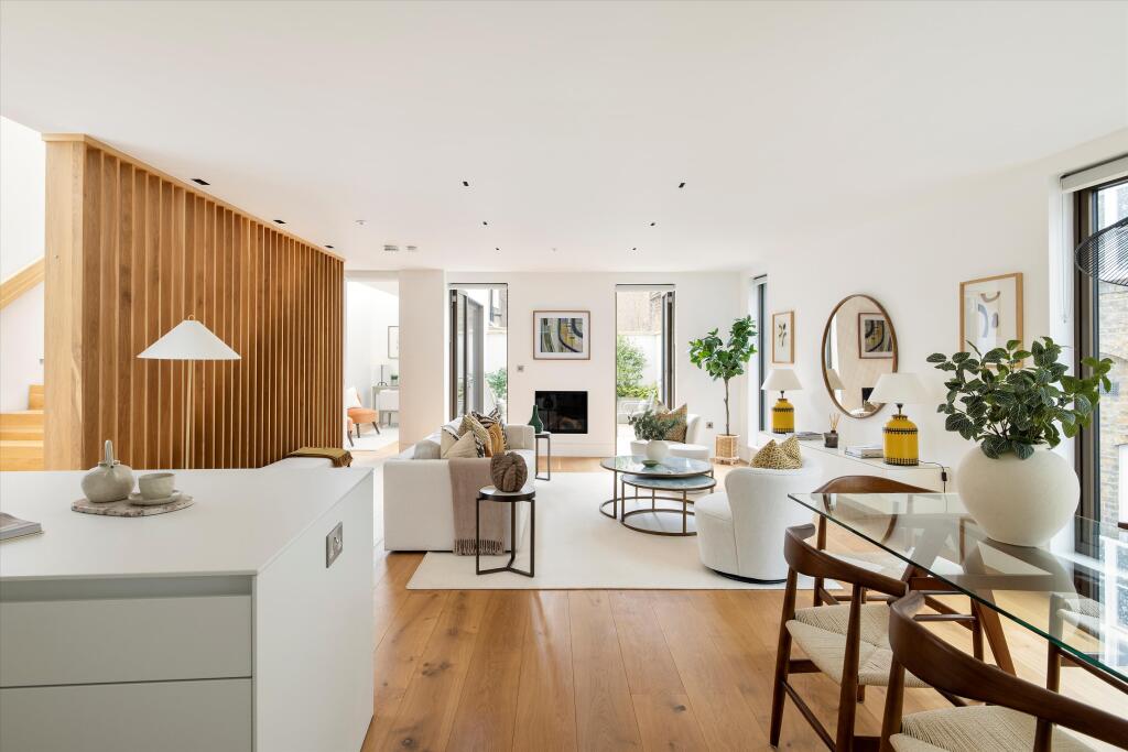 House in London, Lancaster West Estate, Notting Hill - More