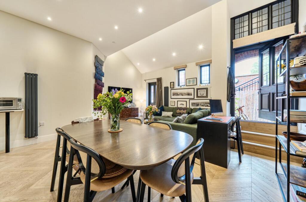 Apartment in London - View 5
