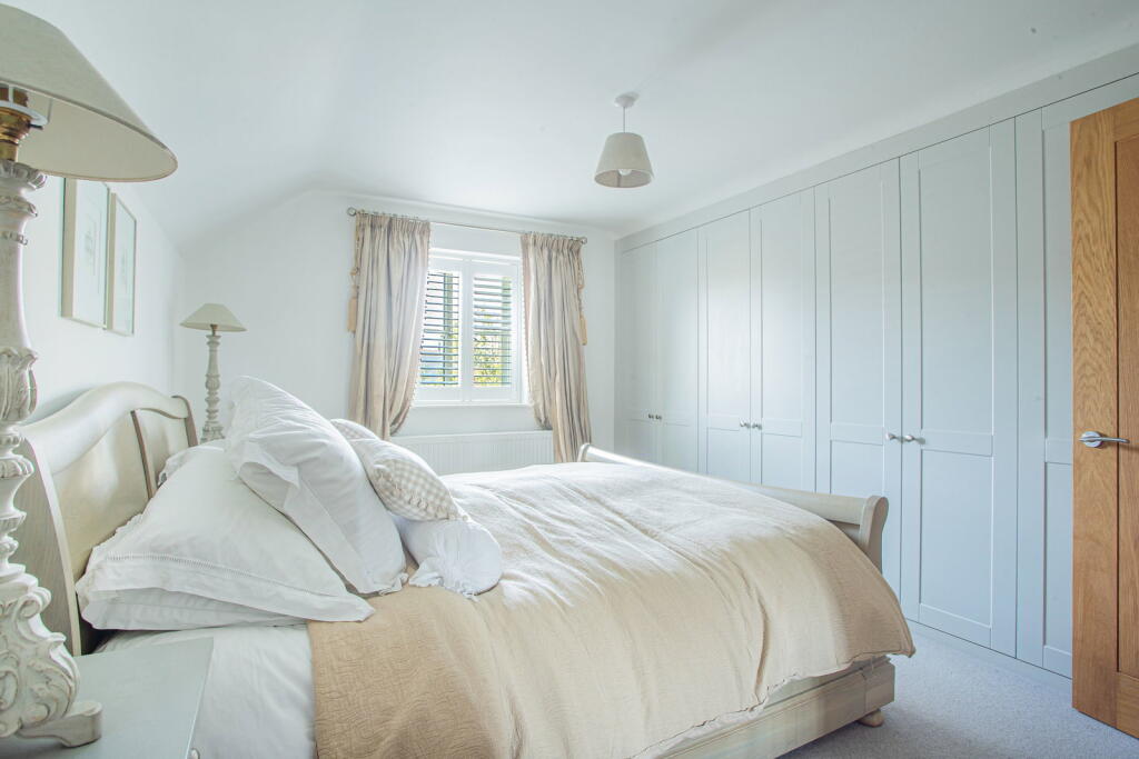 House in Cotswold, Tetbury - More