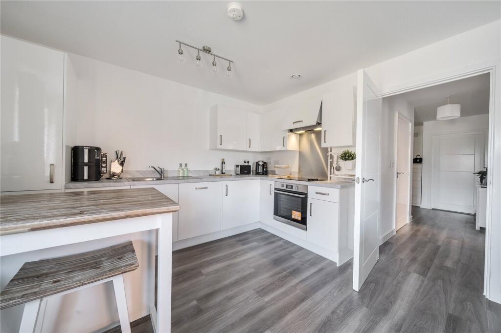 Apartment in Waverley, Catteshall, Godalming - View 5