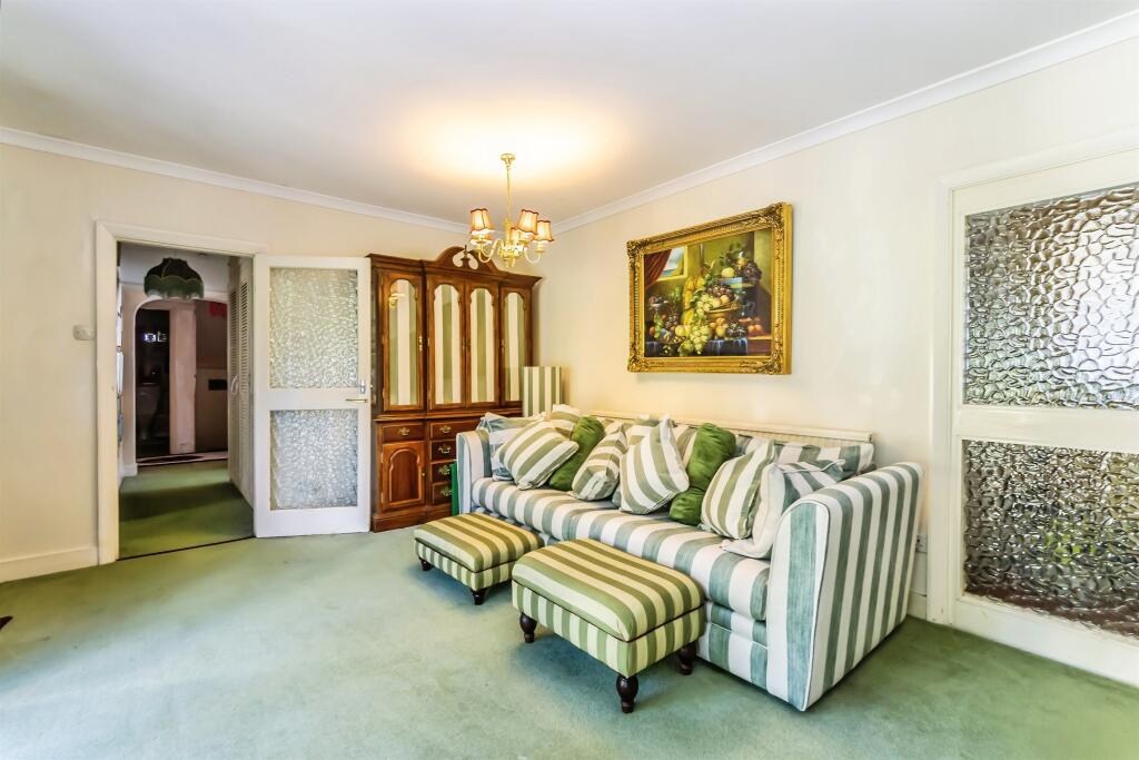 Willingdon Road, Eastbourne photo 5
