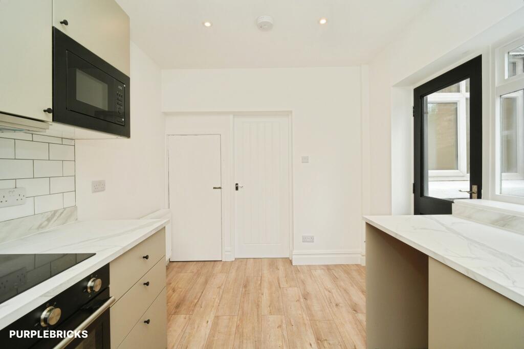 House in Trafford, Greater Manchester - More
