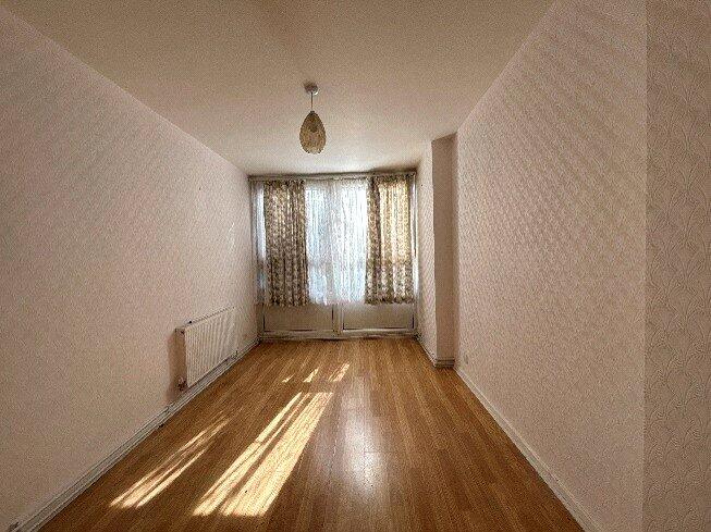 Abbeyfield Estate, London, SE16 photo 3