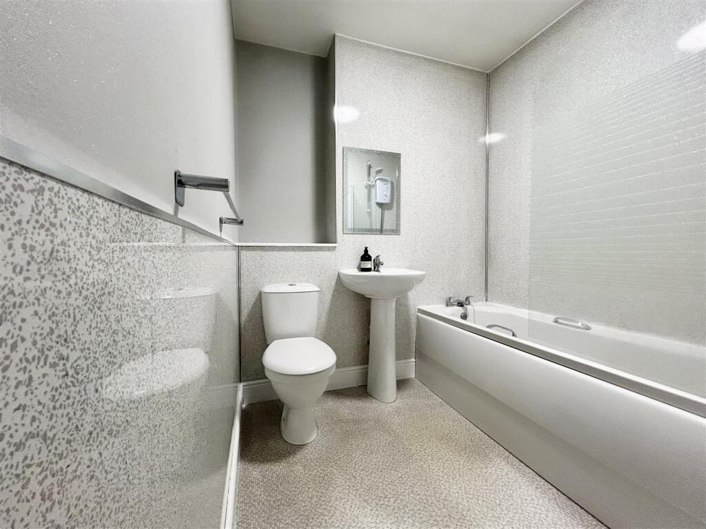 Apartment in Glasgow - More