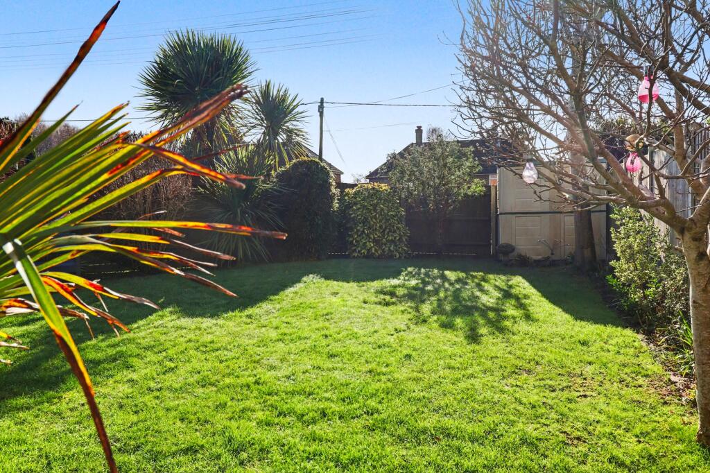 Stoke Park Road, Bishopstoke, SO50 photo 4