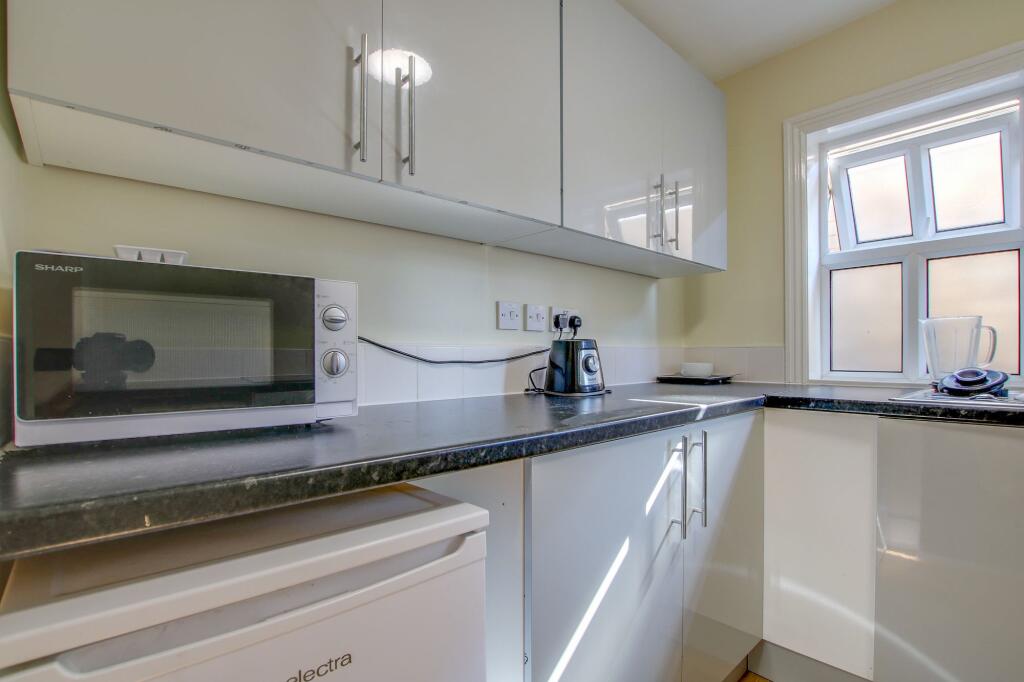 1 bedroom flat share for rent