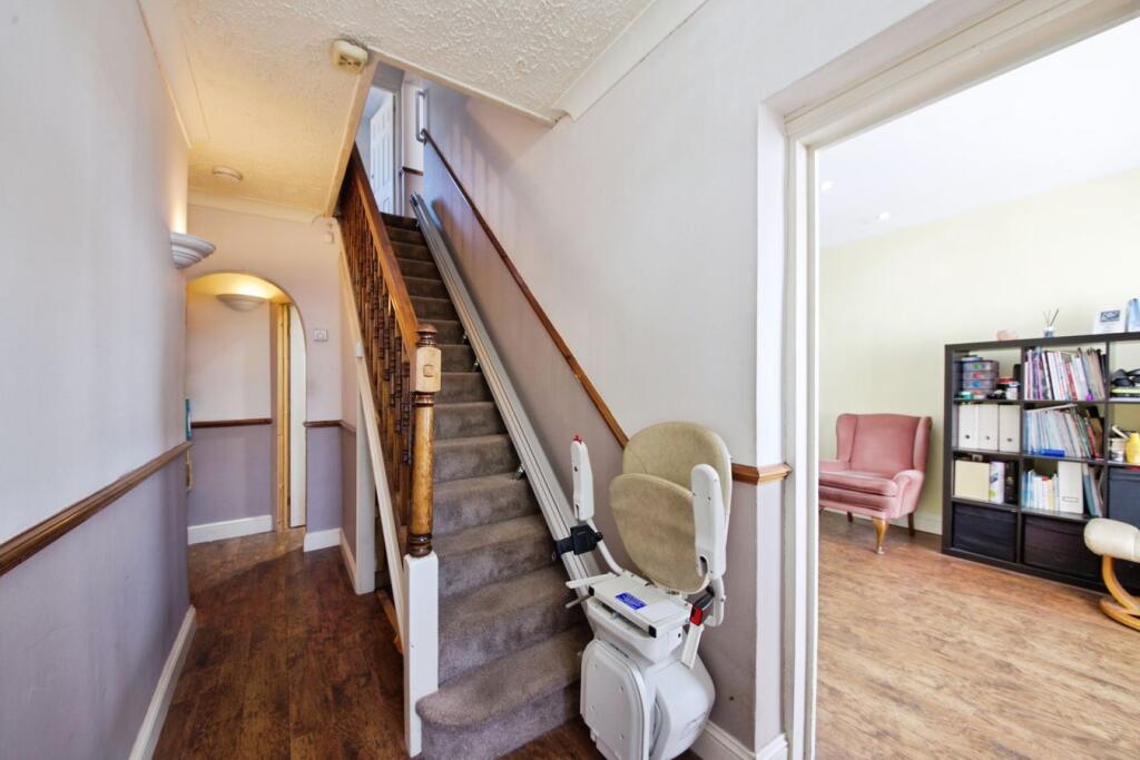 House in Enfield - More