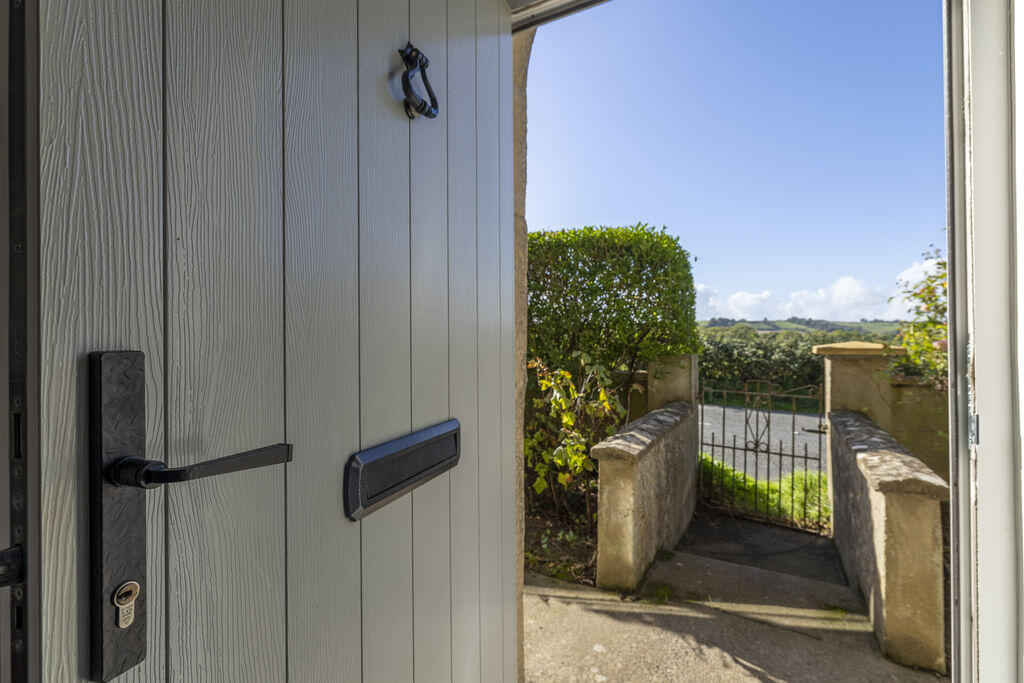 Attached period cottage with rural outlook near Bruton photo 2