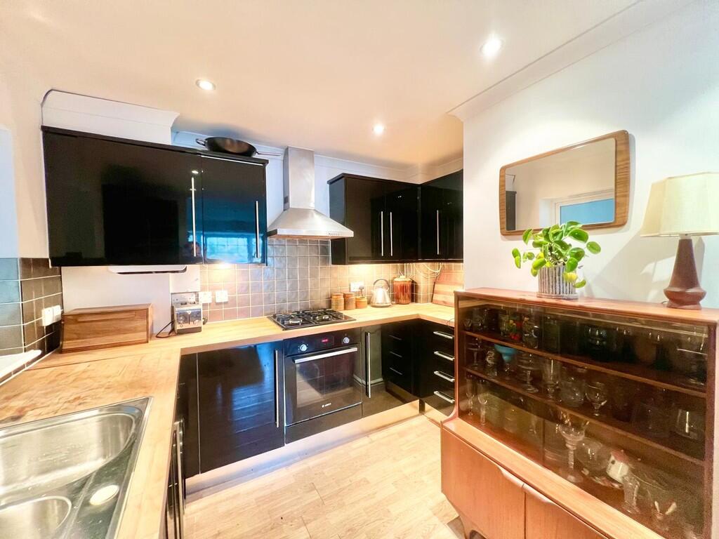 Frimley Green Road, Frimley Green photo 4