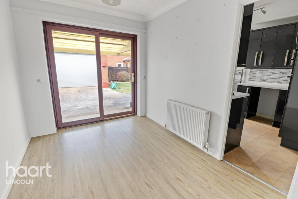 House in Lincoln, Birchwood - View 5
