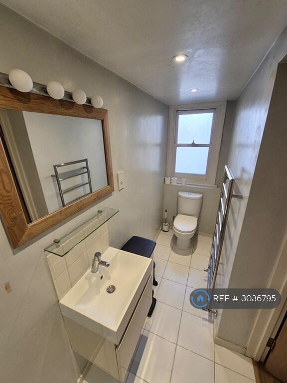 Apartment in London, Earl's Court - More