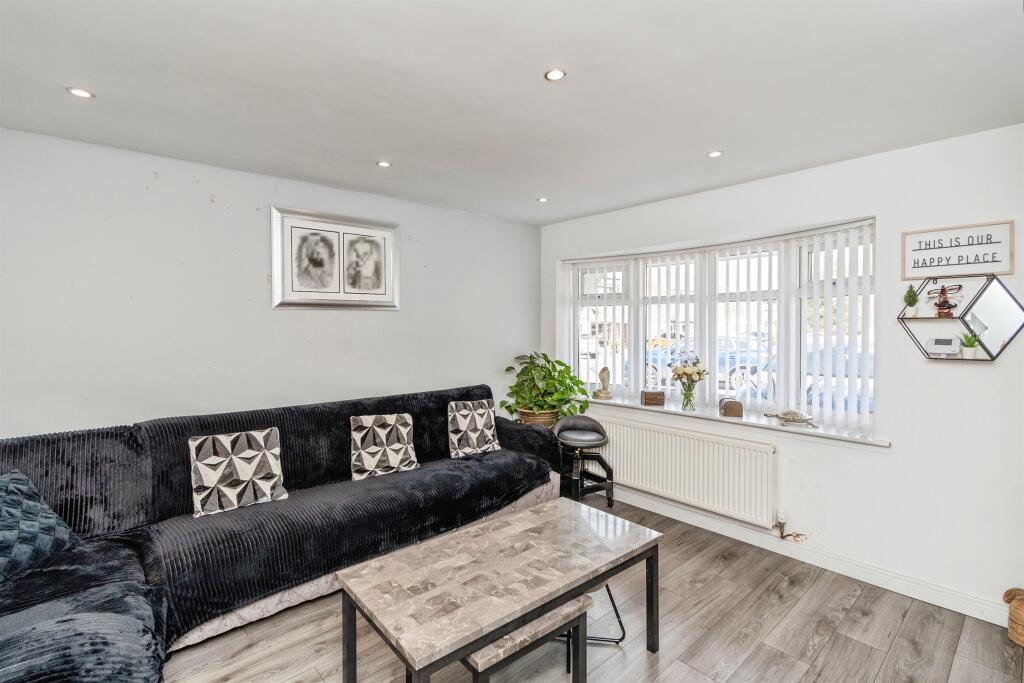 House in Walsall, West Midlands - View 2