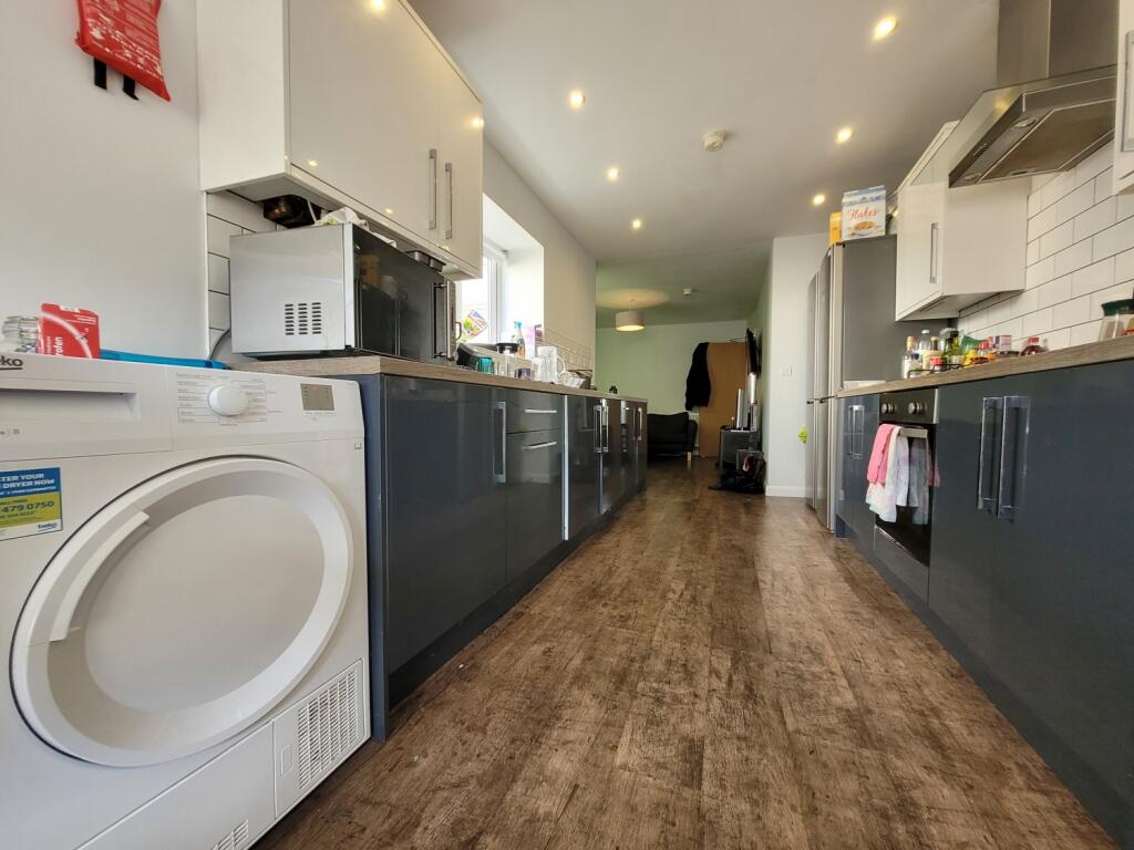 House in Cardiff, Maindy, Cathays - View 2