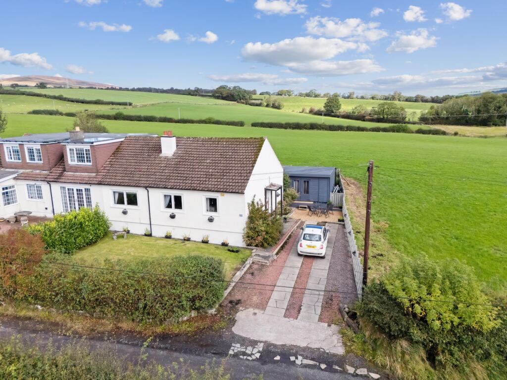 Main image of property: 1 Kipperoch Cottage, Dumbarton, G82 4HH