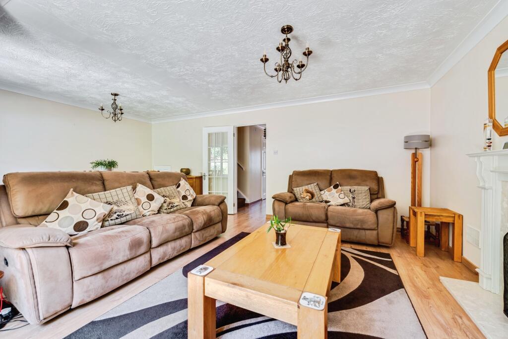 House in Swindon, Haydon Wick - View 5