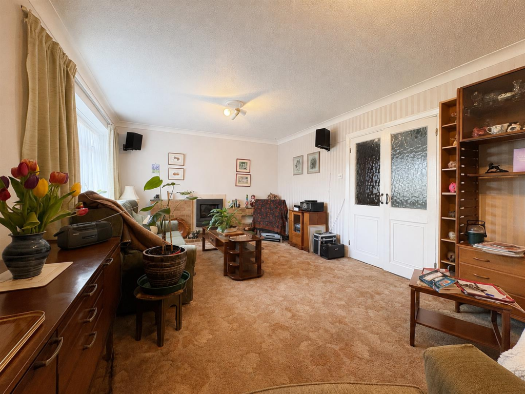 House in Burgess Hill, World's End - View 5
