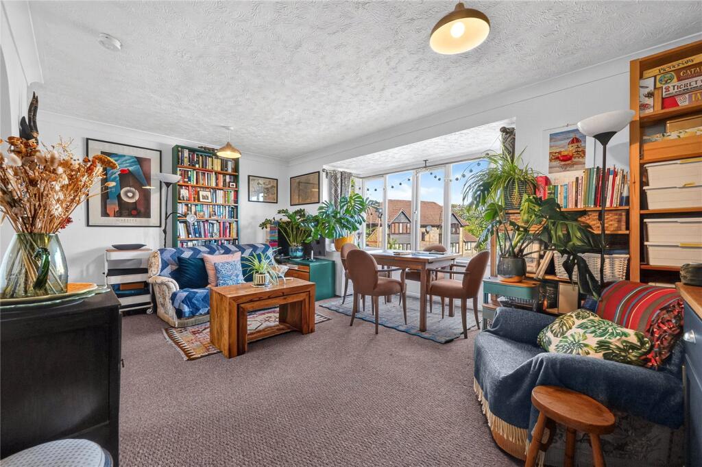 Apartment in London, Denmark Hill, Peckham - View 2