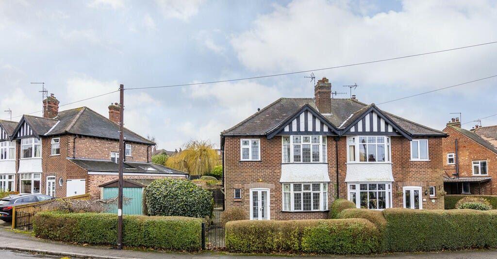 Main image of property: 4 Rodney Road, West Bridgford, Nottingham, Nottinghamshire, NG2 6JJ
