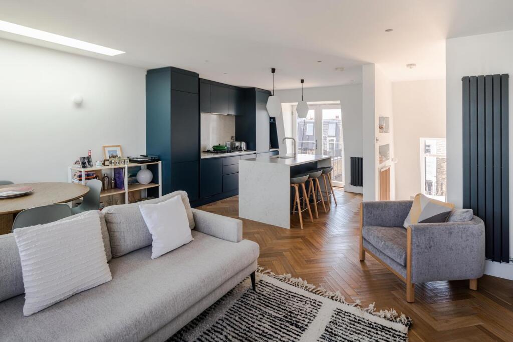 Apartment in London - More
