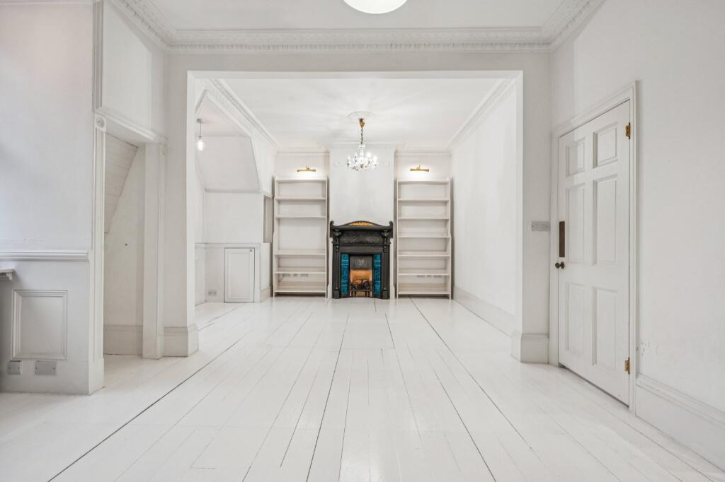 Apartment in London, Royal Borough of Kensington and Chelsea - More